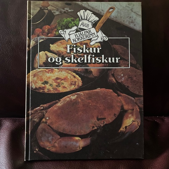 Icelandic Language Recipe Book / Fiskur og skelfiskur - Fish & shellfish - Picture 1 of 5